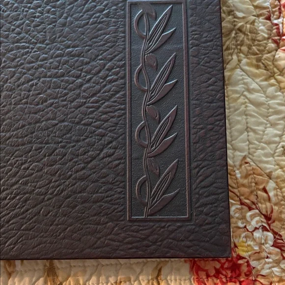 “Leaves of Gold” 1948 beautiful bound book. - Picture 4 of 14